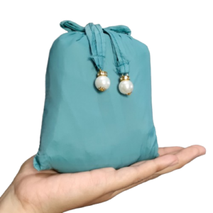 Mukena Dewasa Travel Mini Pouch 2 in 1 Parasut Korea Seukuran Genggaman Tangan plus Sajadah Muka